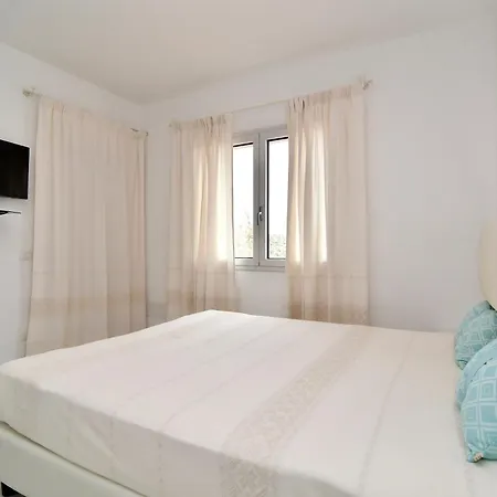 Pensión Le Isole Di San Teo 4*